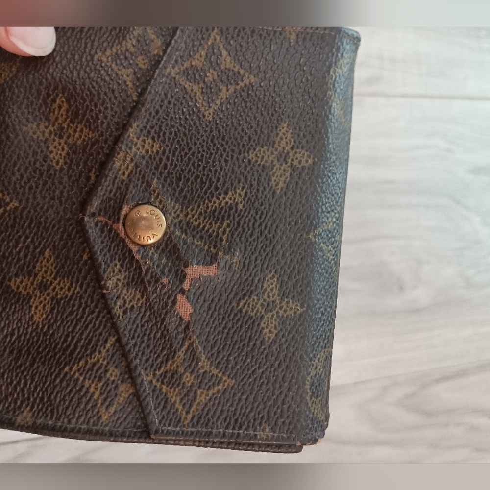 Authentic Louis Vuitton Bifold Wallet - Picture 5 of 13